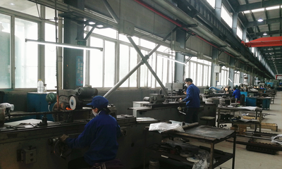 贵阳产控集团到贵州华工工具注塑调研